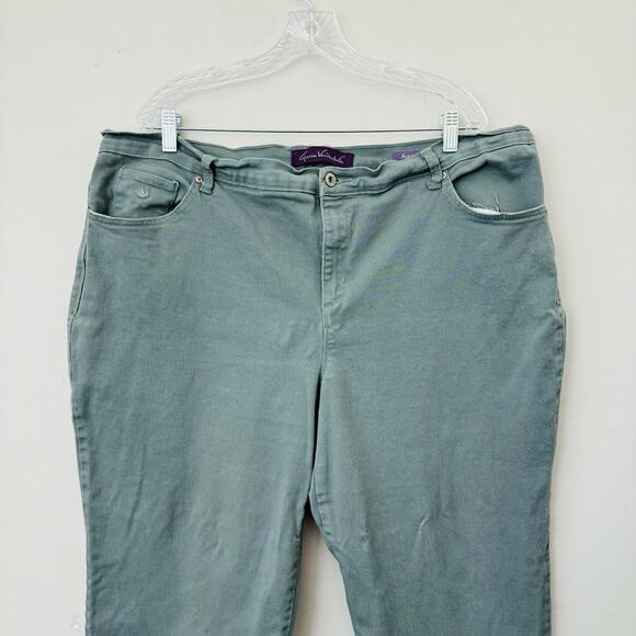 Gloria Vanderbilt Gray Amanda Jeans Women’s 22W Short - Picture 2 of 11